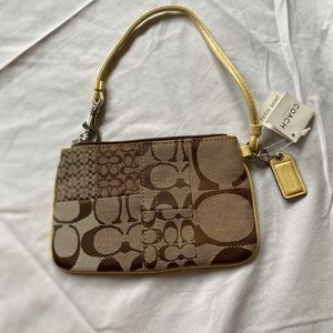New with tags Coach wristlet